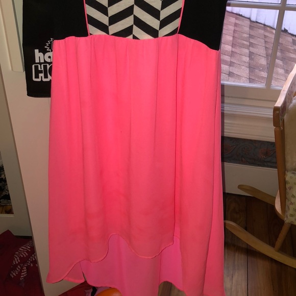 🌷CUTE PINK/BLACK/WHITE DRESS🌷 - Picture 2 of 3